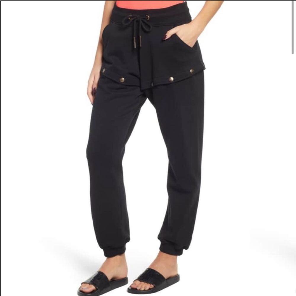 SOLD! IVY PARK Armour convertible joggers